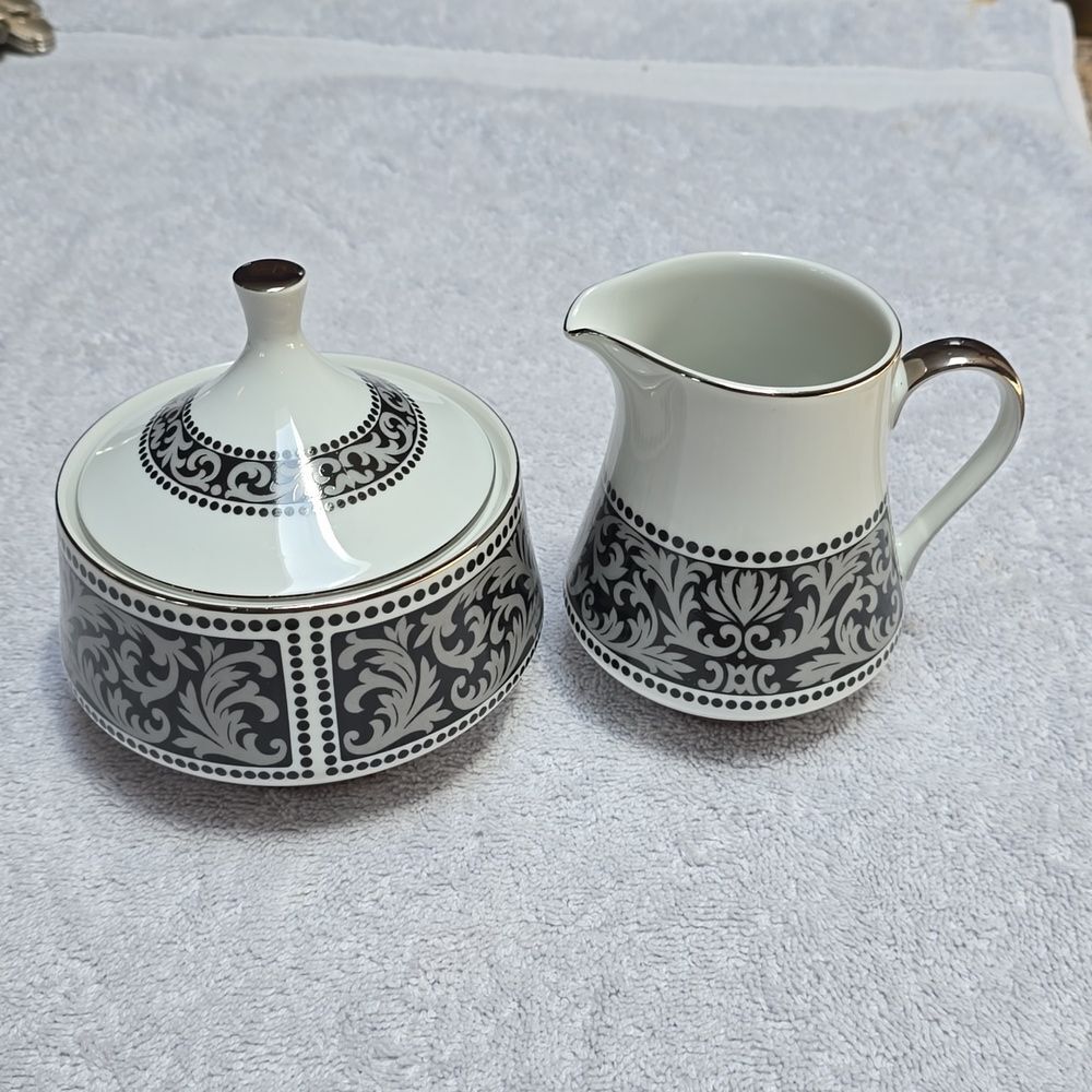 Mikasa Fine China “SUTTON” Creamer & Covered Sugar Bowl – Narumi Japan
